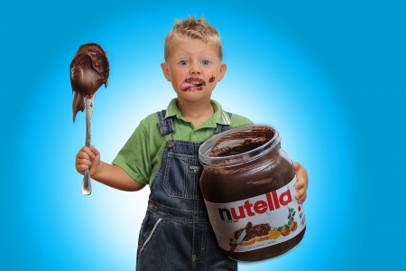 Brown gold - cream, spoon, food, chocolate, creative, boy, giant, brown gold, funny, nutella, jar, macmediadesignde