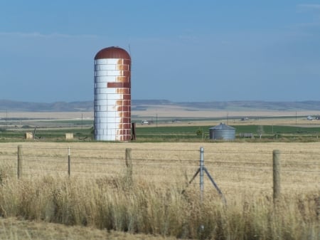 Old Silo near Ririe, Idaho - Scenic, Picturesque, Farms, Historical