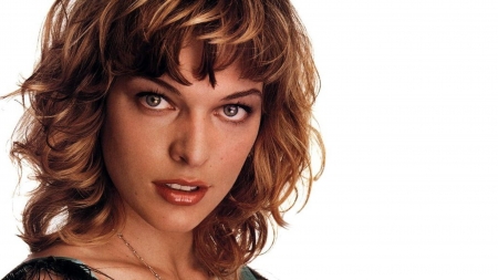 Milla Jovovich - woman, resident evil, ukranian, lady, actress, american, milla jovovich, model, musician, fashion designer, milica bogdanovna jovovich, babe