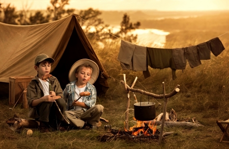 Summer camp - tent, vara, couple, camp, summer, child, copil, fire, children, boy, food