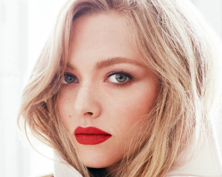 Amanda Seyfried - lips, woman, red, girl, blonde, face, Amanda Seyfried, actress