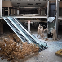 Rolling Acres Mall