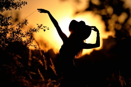 Cowgirl silhouette - hat, mariya, yellow, summer, silhouette, sunrise, cowgirl, black, hand, woman, vara