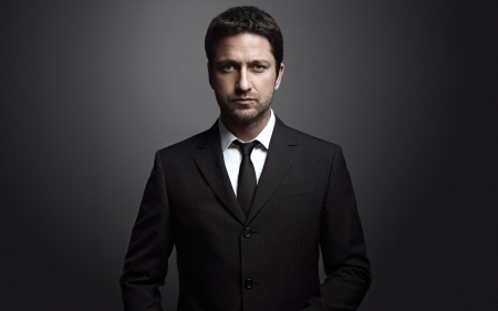 Gerard Butler - tie, black, actor, costume, man, Gerard Butler