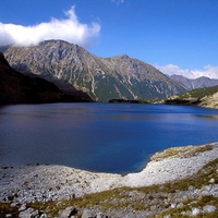 Poland, Czarny Staw and tourist footpath, Tatra National Park 