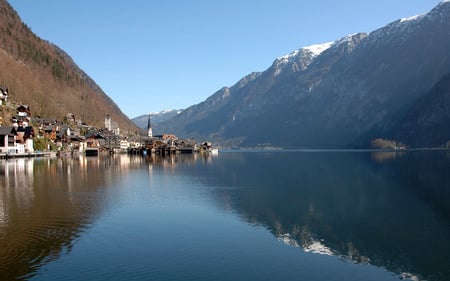 Hallstatt, Austria (WD) - snowcapped, lake, houses, mountains