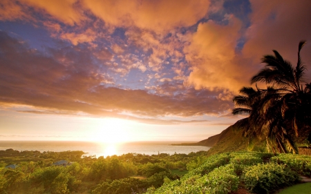 Sunset Over Kealakekua Bay Hawaii - clouds, sunshine, sea, colors, sun, sky