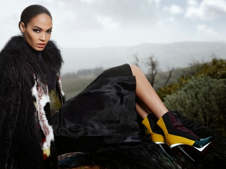 JOAN SMALLS - fashion, ads, model, cosmetics