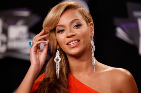 BEYONCE - ACTRESS, SONGWRITER, SINGER, PRODUCER