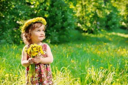 Little girl - girl, vara, wreath, summer, child, copil, yellow, green, flower, little