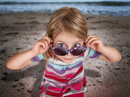 The sunglasses - beach, girl, vara, john wilhelm, red, summer, copil, sunglasses