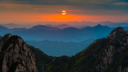 Horizon Sunset - nature, horizon, sky, silhouette, clouds, orange, mountains, sunset