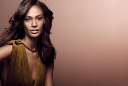 JOAN SMALLS - FASHION, ADS, MODEL, COSMETICS