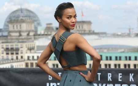 ZOE SALDANA - dancer, actress, movies, theater