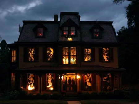 Halloween House - ghost, pumpkins, windows, artwork