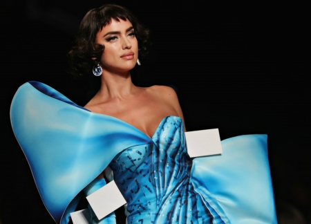 Irina Shayk - white, black, model, irina shayk, girl, woman, blue, fashion