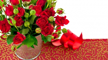 ROSES - vase, leaves, stems, petals