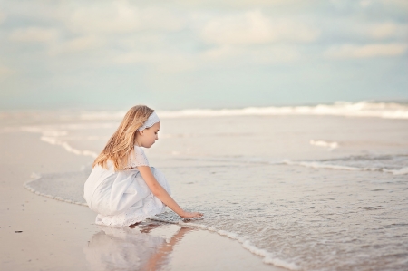 little girl - dainty, pretty, pink, pure, child, fair, princess, face, nice, bonny, kid, childhood, set, beauty, baby, Hair, Belle, comely, white, cute, wallpaper, play, people, beach, blonde, sky, DesktopNexus, sightly, beautiful, photography, sea, girl, lovely, sweet, little, adorable