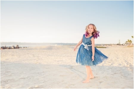 little girl - princess, people, belle, sightly, white, face, childhood, fair, little, bonny, adorable, wallpaper, child, beautiful, pink, sweet, feet, sea, nice, beauty, sky, beach, photography, standing, pretty, baby, cute, kid, dainty, girl, lovely, pure, comely, play, desktopnexus, smile, blonde