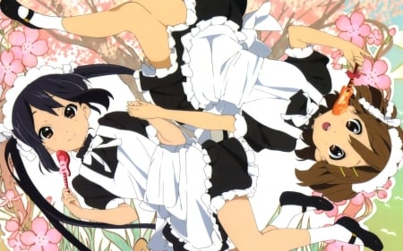 K-ON! - azusa nakano, anime girls, female, guitar, kawaii, k-on, anime, yui hirasawa, cute, maid outfits