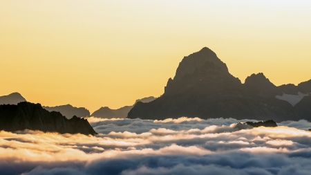 mountain clouds - clouds, fun, nature, cool, mountain