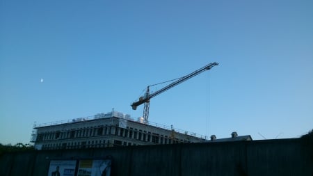 Construction in the Evening - photograph, construction crane, construction, snapshot, photo, wall, construction vehicle, foto, dusk, building, crane, outside, photography, moon, vehicle, moonrise