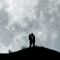 Supermoon kiss