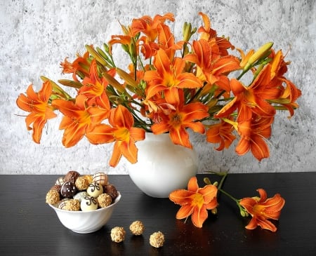 LILLIES - leaves, stems, petals, vase