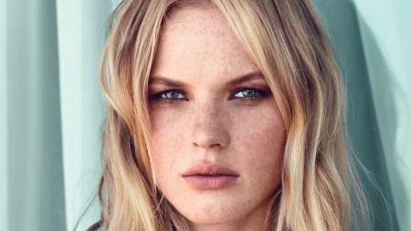 Anne Vyalitsyna - woman, lady, american, russian, anne v, model, anne sergeyevna vyalitsyna, anne vyalitsyna, sports illustrated swimsuit issue, babe, blonde