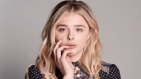 Chloe Grace Moretz - woman, actress, hot, chloe grace moretz, american, babe, blonde