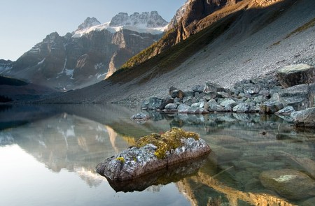 Consolation Lake Szmurlo - rock, close, far, mountain