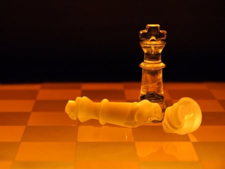 Broken King's Defeat - chess, games, abstract, 3d