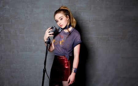 Sabrina Carpenter - sabrina, carpenter, famous, cute, singer, girl