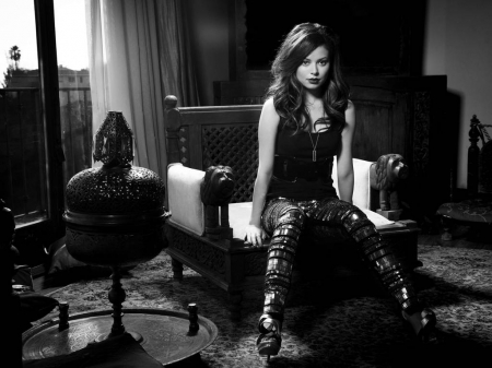 Miranda Cosgrove - boots, singer, Miranda, actress, Cosgrove, 2016, model, Miranda Cosgrove, wallpaper, black white