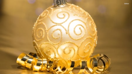 Golden Sparkly Bauble - babule, sparkly, wallpaper, golden