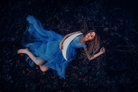 Moon on the blue sky - moon, blue, woman, model, dress, girl, sky, luna