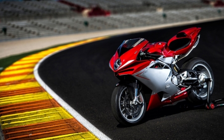 2013 MV Agusta F4