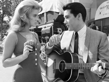 Elvis Presley - legend, music, american, black and white, singer, icon, elvis presley, songwriter, guitarist, king of rock and roll, rare, the king, idol, vintage, actor, elvis aaron presley