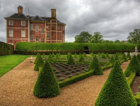 Graden - garden, sand, bush, castle