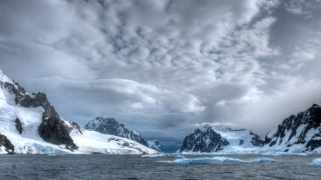 Lemaire Channel in Antarctica - nature, channel, antarctica, snow, winter, lemaire, in