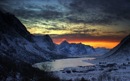 Winter Sunset - sky, lake, mountains, clouds, colors, snow