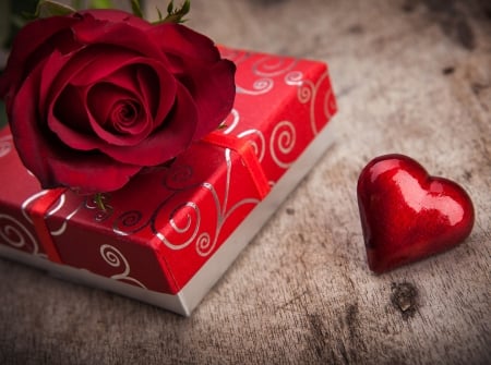 Happy Valentine's Day! - heart, red, wood, valentine, rose, gift, box, flower