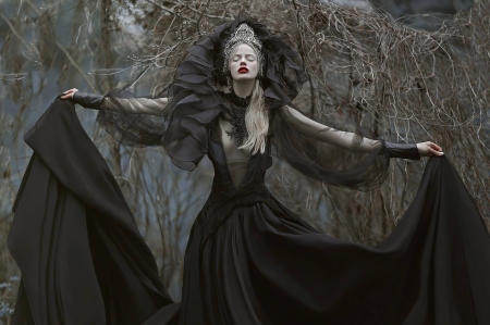 Dark Queen - woman, agnieszka lorek, queen, dark, girl, model