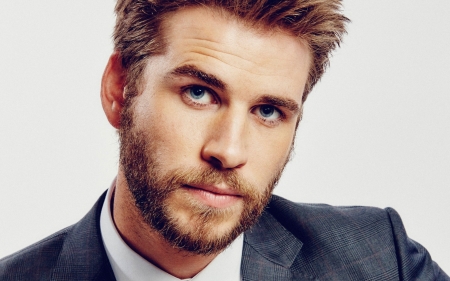 Liam Hemsworth - face, actor, man, Liam Hemsworth