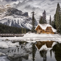 House on the shore of Emerald Lake, Canada