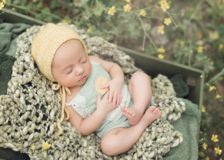 little girl - sleeping, people, hair, belle, sightly, white, face, childhood, fair, little, bonny, lying, adorable, wallpaper, child, set, beautiful, pink, sweet, feet, nice, beauty, photography, box, pretty, baby, cute, kid, dainty, girl, lovely, pure, comely, desktopnexus, blonde