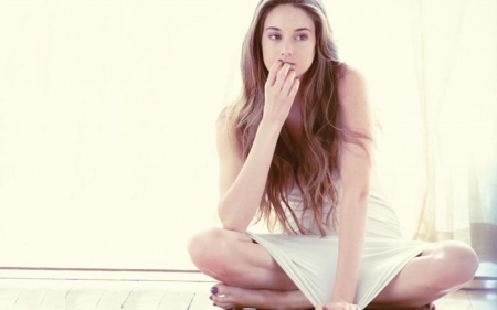 Shailene Woodley09 - fun, actress, shailene woodley, people, cool, celebrity, model