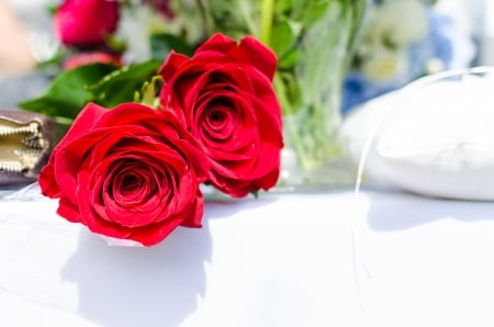 Wedding - bokeh, wedding, flowers, red roses