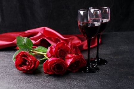 Valentine cheers - pretty, roses, beautiful, lovely, love, bouquet, happy, wine, champagne, holiday, red, cheers, Valentine, background, day