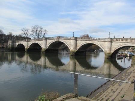 Richmond Road Bridge - Crossings, Architecture, Riverside, Bridges